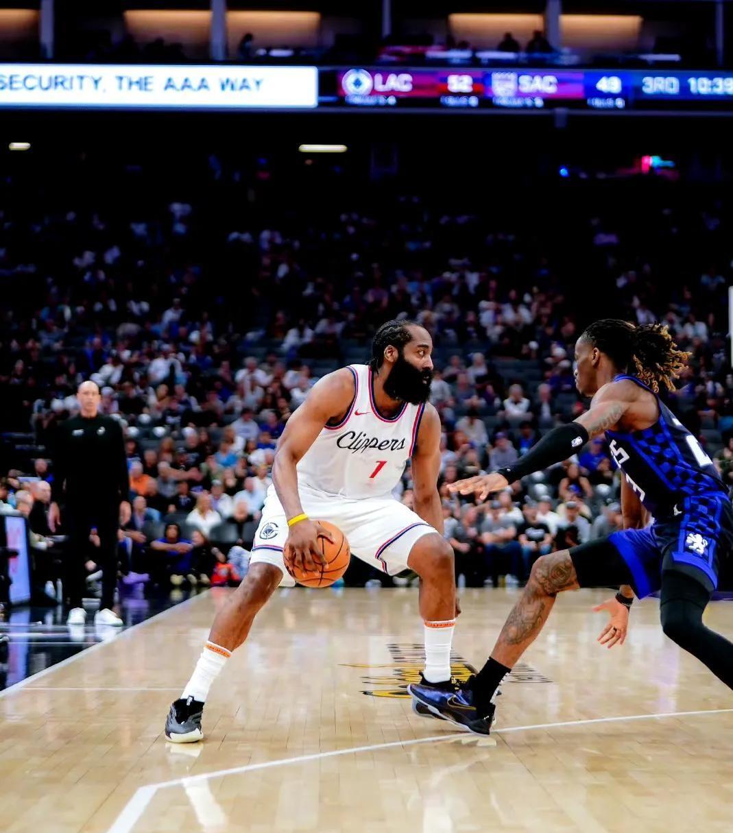 快船不断突破!,Ming连续十场比赛得分超过重要助攻观众掌声雷动的简单介绍 快船不断突破!,Ming连续十场比赛得分超过重要助攻观众掌声雷动的简单介绍